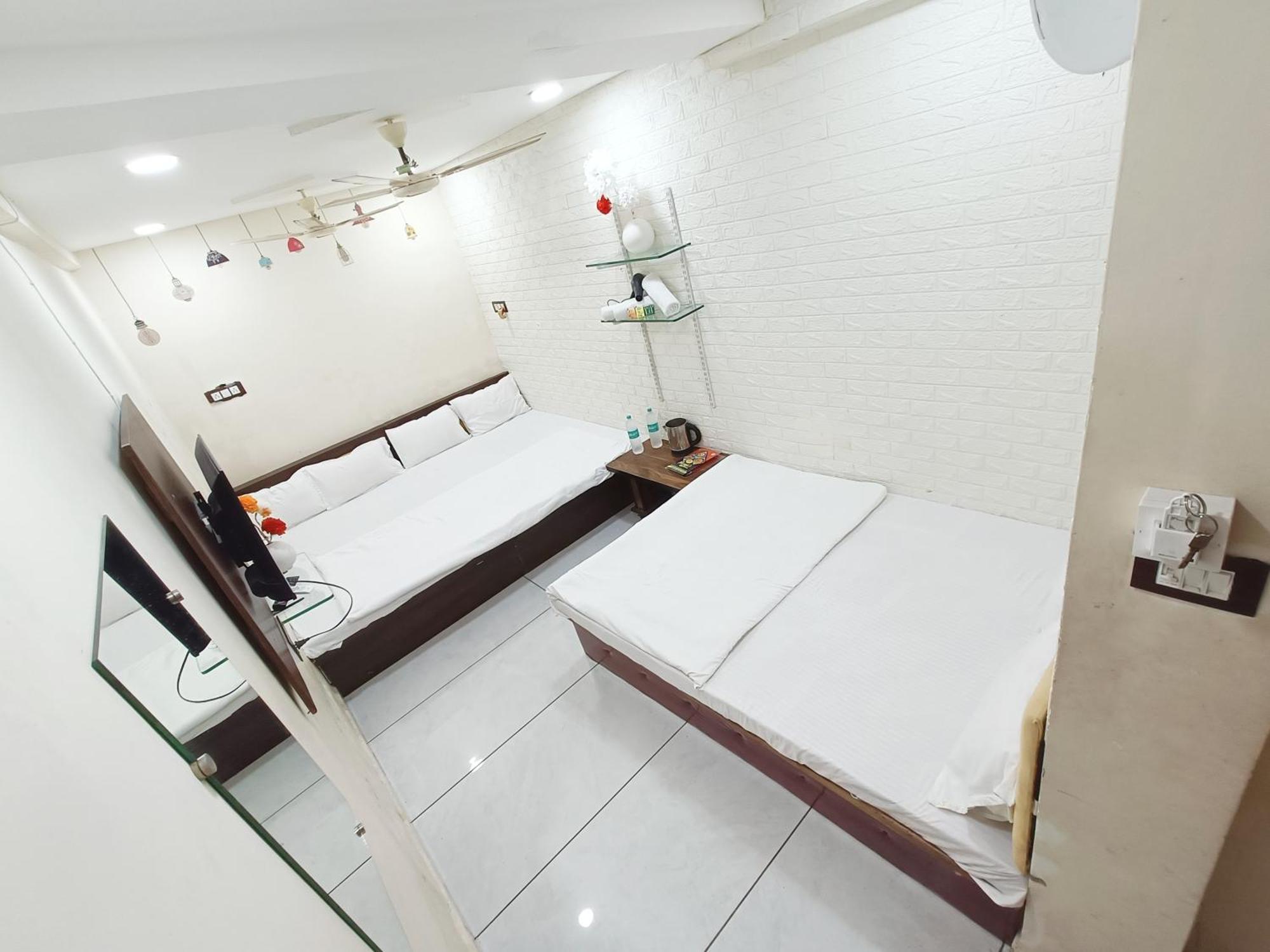 Fabhotel Shipra Ujjain Bagian luar foto