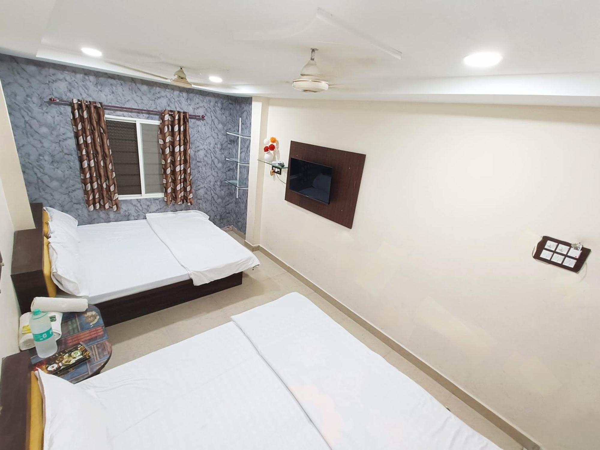 Fabhotel Shipra Ujjain Bagian luar foto